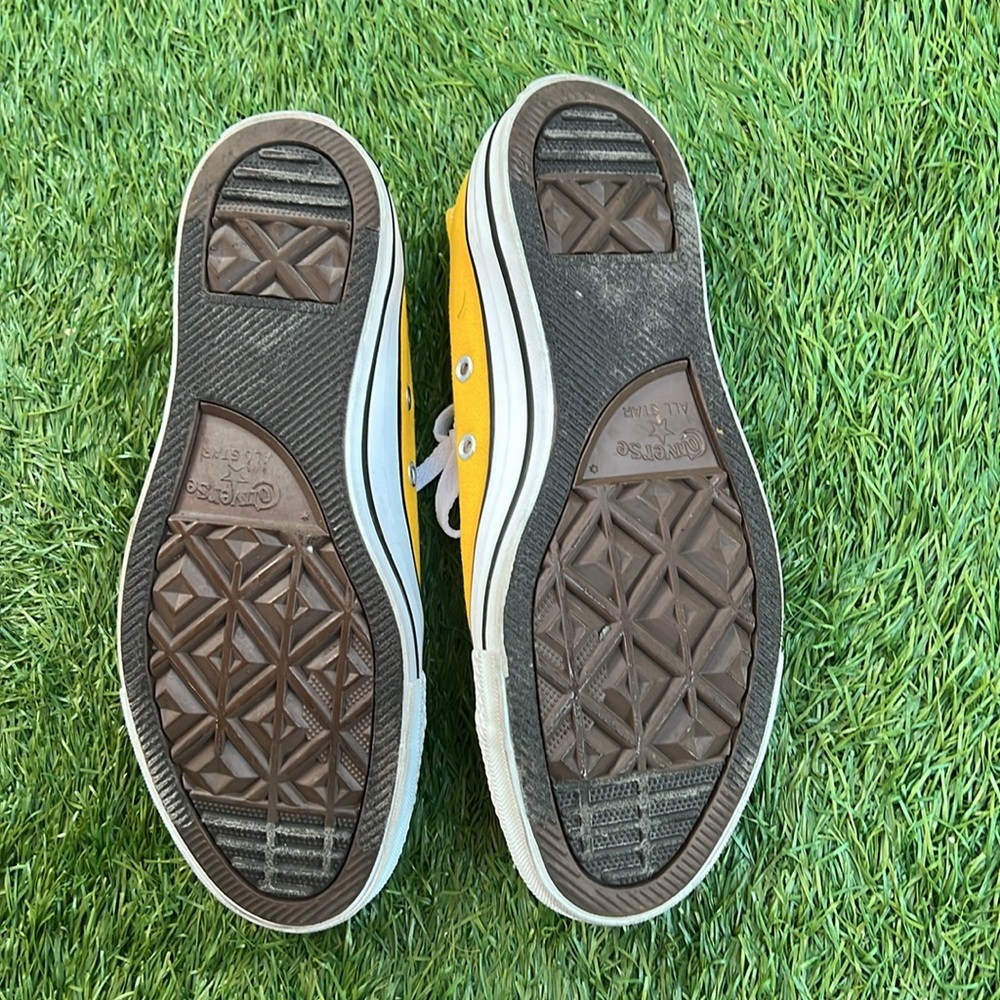 Chuck Taylor All Star Canvas Low-Top - Picture 7 of 9